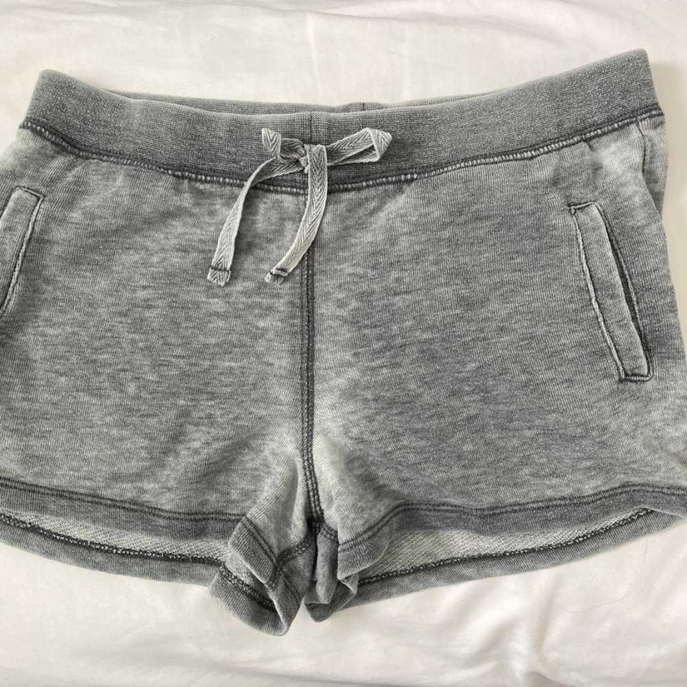 Full Tilt Athletic Shorts Kids Size L